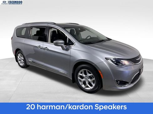 Used 2019 Chrysler Pacifica Touring-L Plus w/ Advanced Safetytec Group FWD image 7