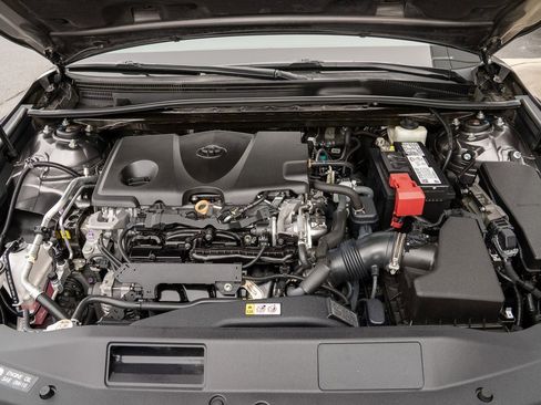 Used 2020 Toyota Camry SE image 17