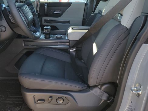 New 2026 GMC Hummer EV SUV w/ LPO, Dark Essentials Package AWD/4WD image 6