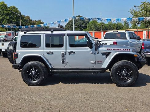 Used 2020 Jeep Wrangler Unlimited Rubicon w/ LED Lighting Group AWD/4WD image 9