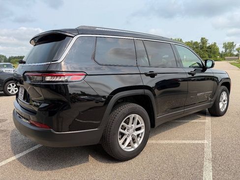 Used 2023 Jeep Grand Cherokee L Laredo AWD/4WD image 6