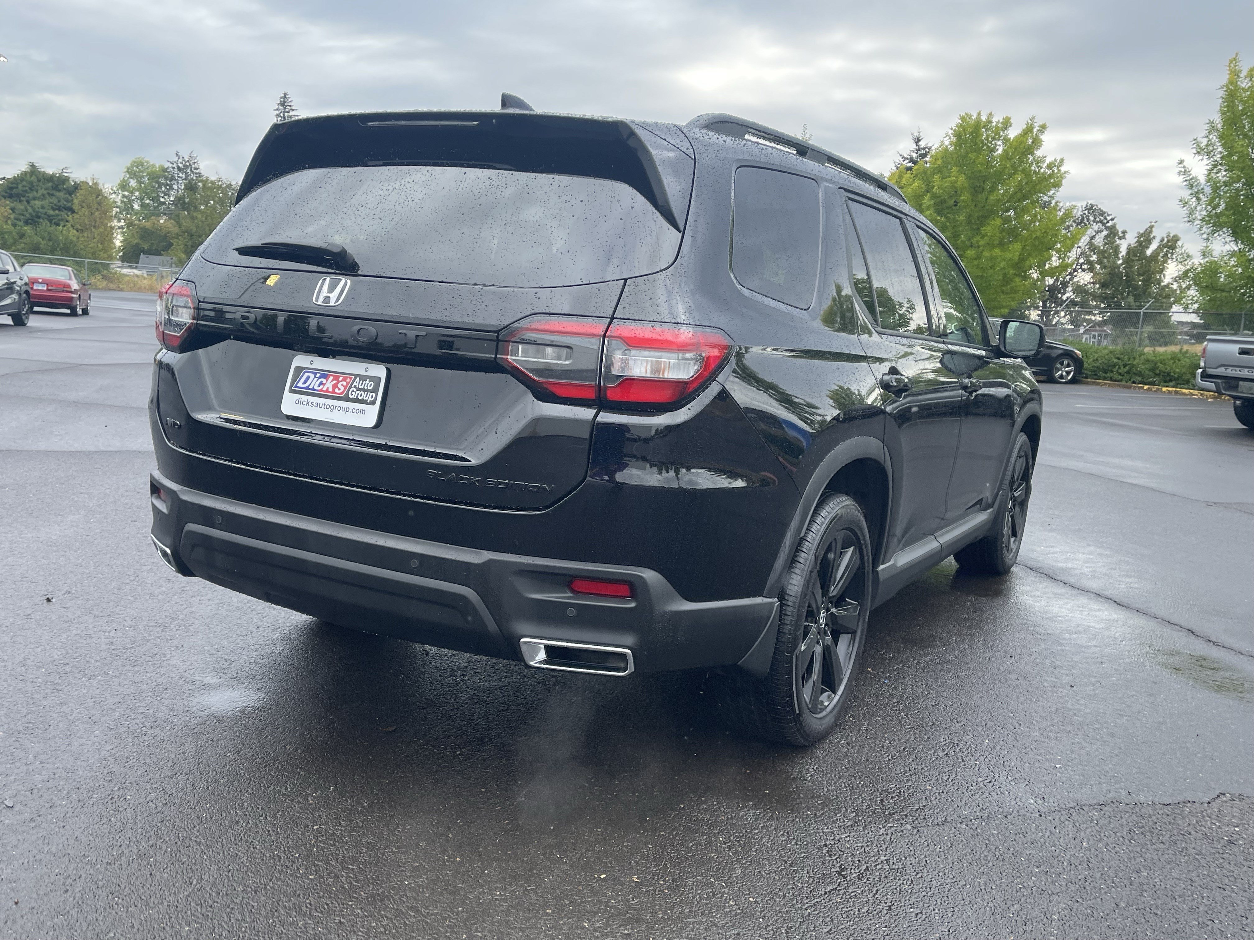 Used 2025 Honda Pilot Black Edition image 5