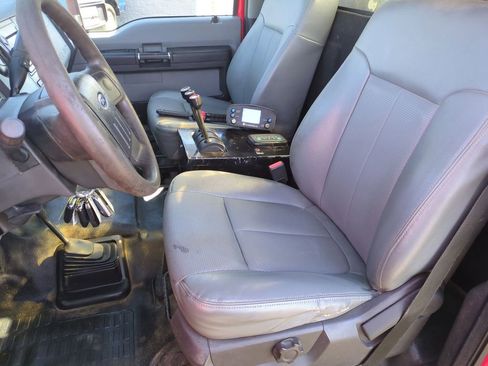 Used 2016 Ford F550 4x4 Regular Cab Super Duty image 13
