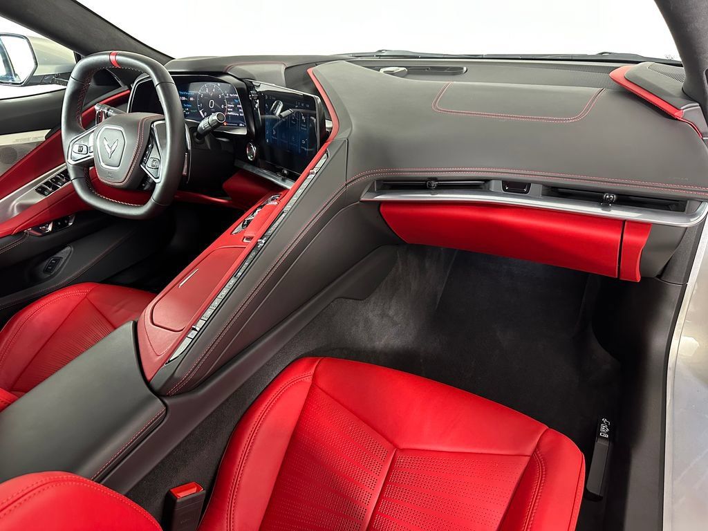 Used 2024 Chevrolet Corvette Stingray Premium Conv w/ Z51 Performance Package RWD image 28