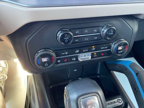 Used 2024 Ford Bronco Wildtrak AWD/4WD image 23