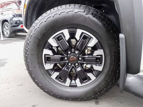 Used 2024 Nissan Frontier PRO-4X w/ Pro Convenience Package image 13