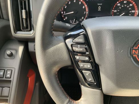 Used 2025 Nissan Frontier PRO-4X AWD/4WD image 25