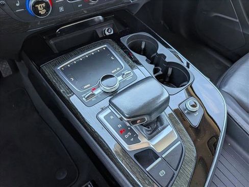 Used 2019 Audi Q7 3.0T Premium Plus image 11