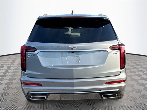 Used 2023 Cadillac XT6 Premium Luxury w/ Technology Package image 7