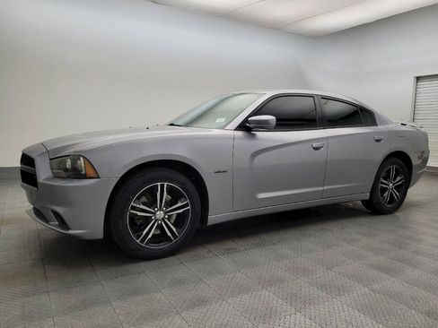 Used 2014 Dodge Charger R/T image 2