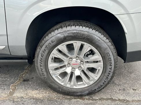New 2026 GMC Yukon XL Denali w/ Sun & Power Step Package AWD/4WD image 24