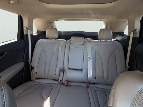 Used 2021 Lincoln Nautilus Reserve w/ Equipment Group 201A image 40