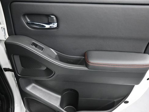 Used 2022 Nissan Frontier PRO-4X w/ Off-Road Protection Package image 38