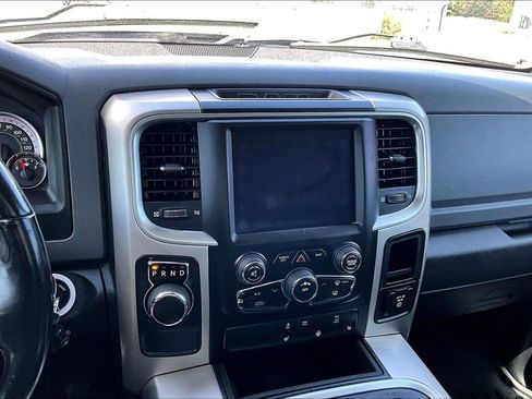 Used 2020 RAM 1500 Classic SLT w/ Luxury Group RWD image 22