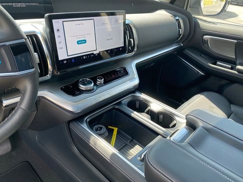 New 2026 Ford Expedition Platinum AWD/4WD image 25