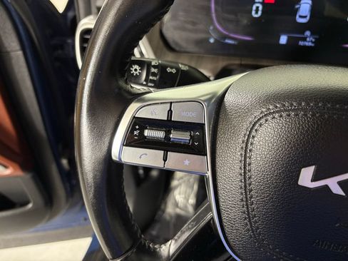 Used 2023 Kia Telluride EX w/ EX Captain's Chair Package FWD image 22