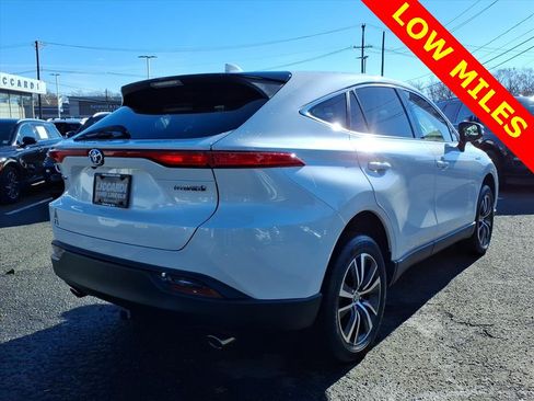 Used 2021 Toyota Venza LE w/ Carpet Mat Package (TMS) image 7