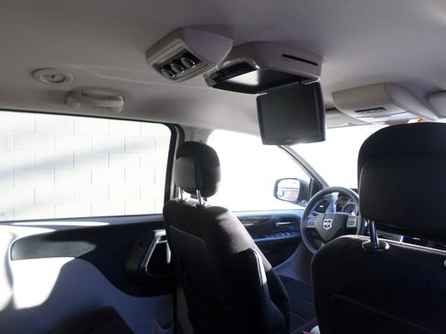 Used 2012 Dodge Grand Caravan SXT image 13