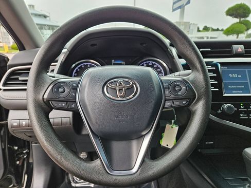 Used 2020 Toyota Camry LE FWD image 20