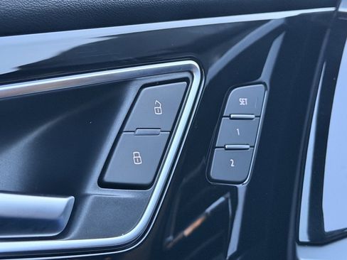 Used 2023 Audi Q4 e-tron Premium Plus w/ Premium Plus image 32