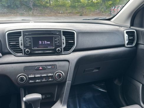 Used 2018 Kia Sportage LX image 28