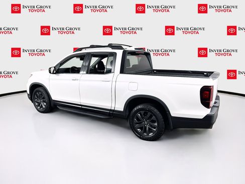 Used 2021 Honda Ridgeline Sport image 7