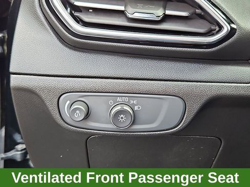 Used 2023 Chevrolet Bolt EUV LT w/ Convenience Package image 15