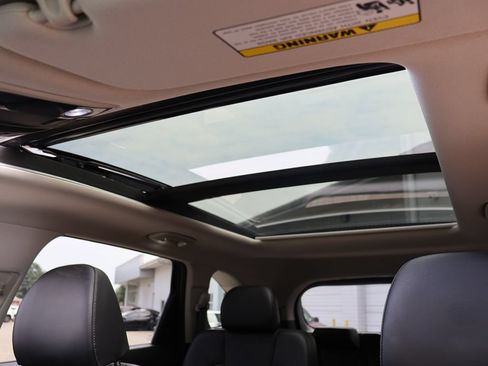 Certified 2025 Kia Sorento SX AWD/4WD image 37