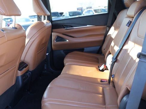 Used 2023 INFINITI QX60 Sensory w/ Vision Package image 18