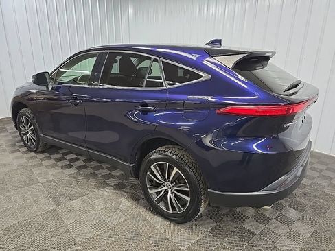 Used 2021 Toyota Venza LE AWD/4WD image 9