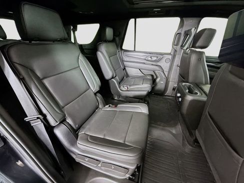 Used 2021 GMC Yukon Denali w/ Denali Premium Package AWD/4WD image 30