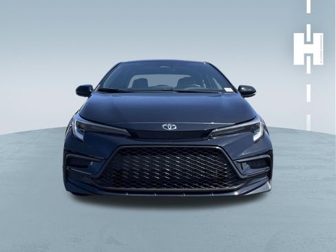 Used 2026 Toyota Corolla SE FWD image 2