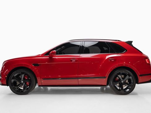 Used 2019 Bentley Bentayga V8 image 11