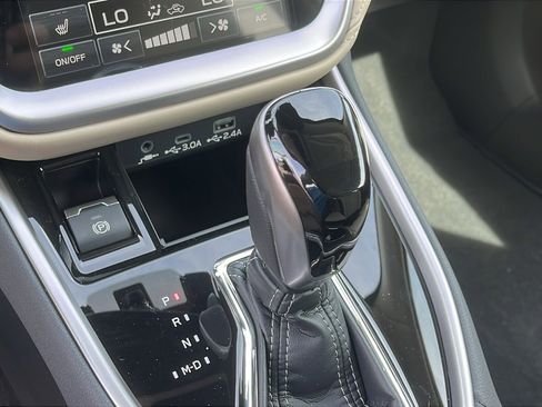 New 2025 Subaru Outback Limited image 14