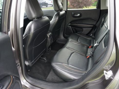 Used 2017 Jeep Compass Limited AWD/4WD image 8