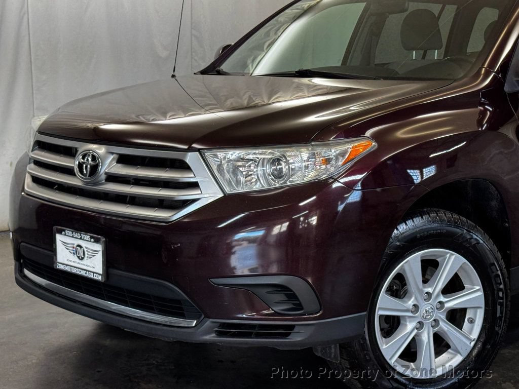 Used 2011 Toyota Highlander 4WD w/ Tow Pkg image 2