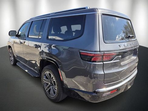 Used 2024 Jeep Wagoneer Series II image 6