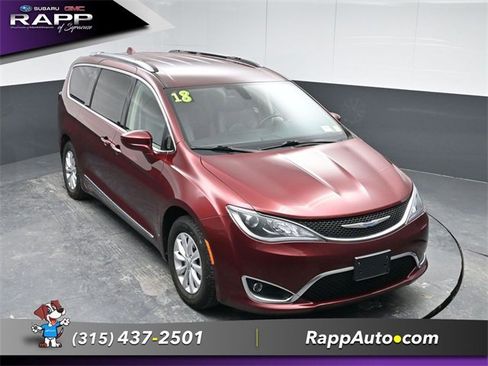 Used 2018 Chrysler Pacifica Touring-L image 19