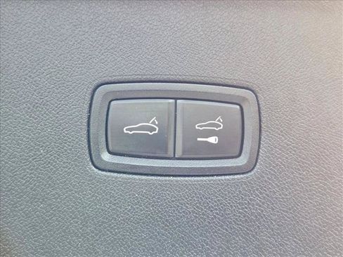Used 2024 Porsche Cayenne S AWD/4WD image 7