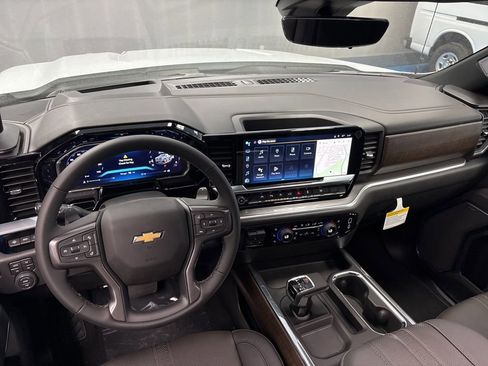 New 2026 Chevrolet Silverado 1500 High Country w/ Technology Package AWD/4WD image 23