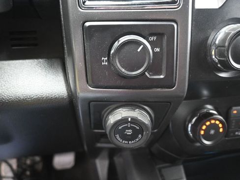 Used 2019 Ford F150 XLT w/ Equipment Group 302A Luxury RWD image 4