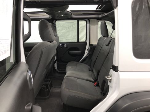 Used 2024 Jeep Wrangler Willys image 8