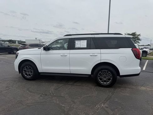 Used 2025 Ford Expedition Active RWD image 9