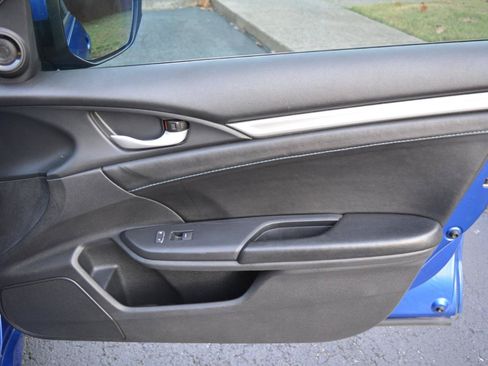 Used 2017 Honda Civic EX image 16