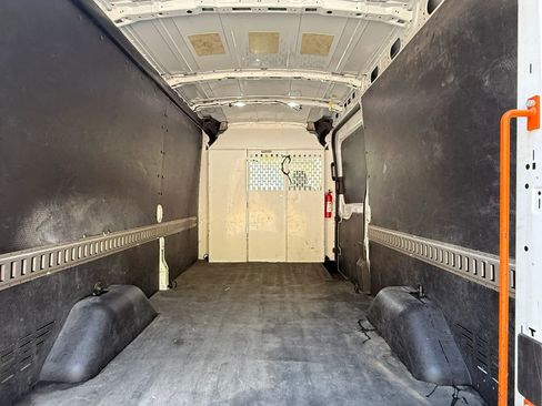Used 2019 Ford Transit 150 Medium Roof image 9
