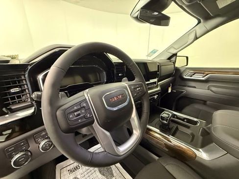 Used 2025 GMC Sierra 1500 Elevation image 6