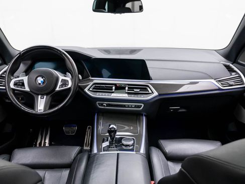 Used 2022 BMW X5 M50i w/ Premium Package AWD/4WD image 11