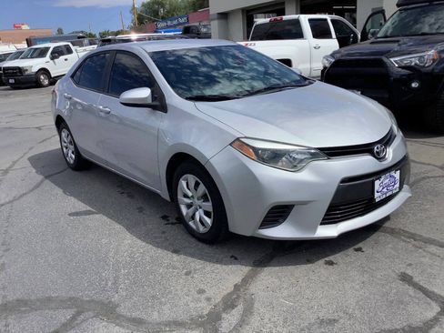 Used 2016 Toyota Corolla LE FWD image 4