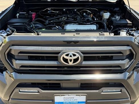 Used 2024 Toyota Tacoma SR5 AWD/4WD image 26