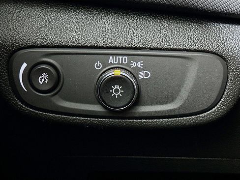 Used 2025 Chevrolet TrailBlazer LT image 10